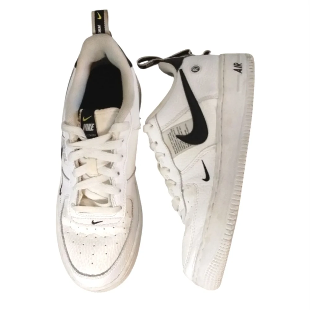 Nike Air Force 1 LV8 '07 Sneakers White And Black Nike's Women's Size 7.5